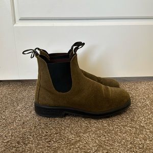 Green Suede Blundstones- WOMENS SIZE 10 US